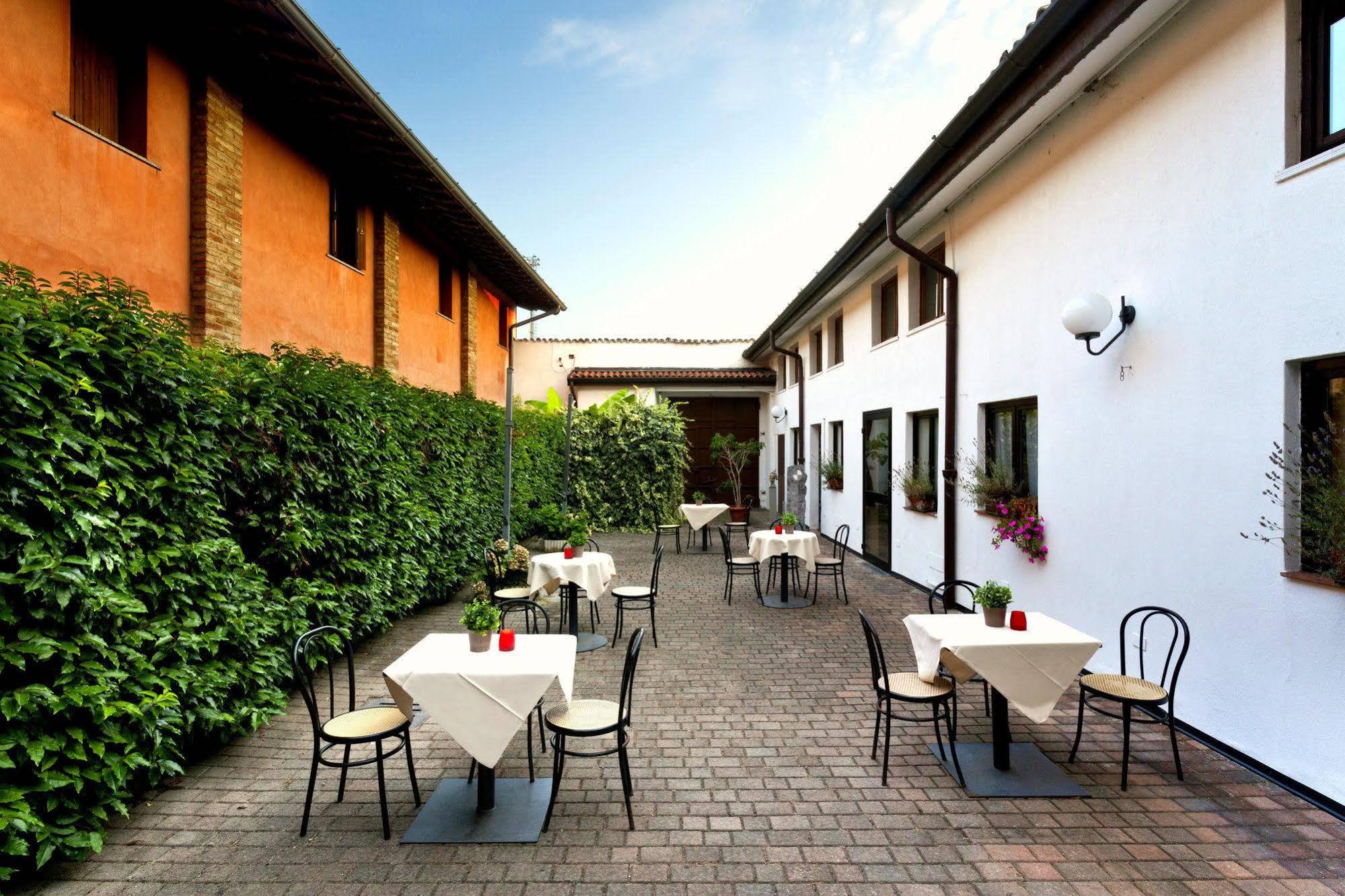 Excel Hotel Naviglio - Ca'Bianca Milan Exterior photo