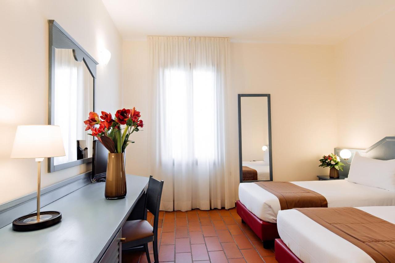Excel Hotel Naviglio - Ca'Bianca Milan Exterior photo