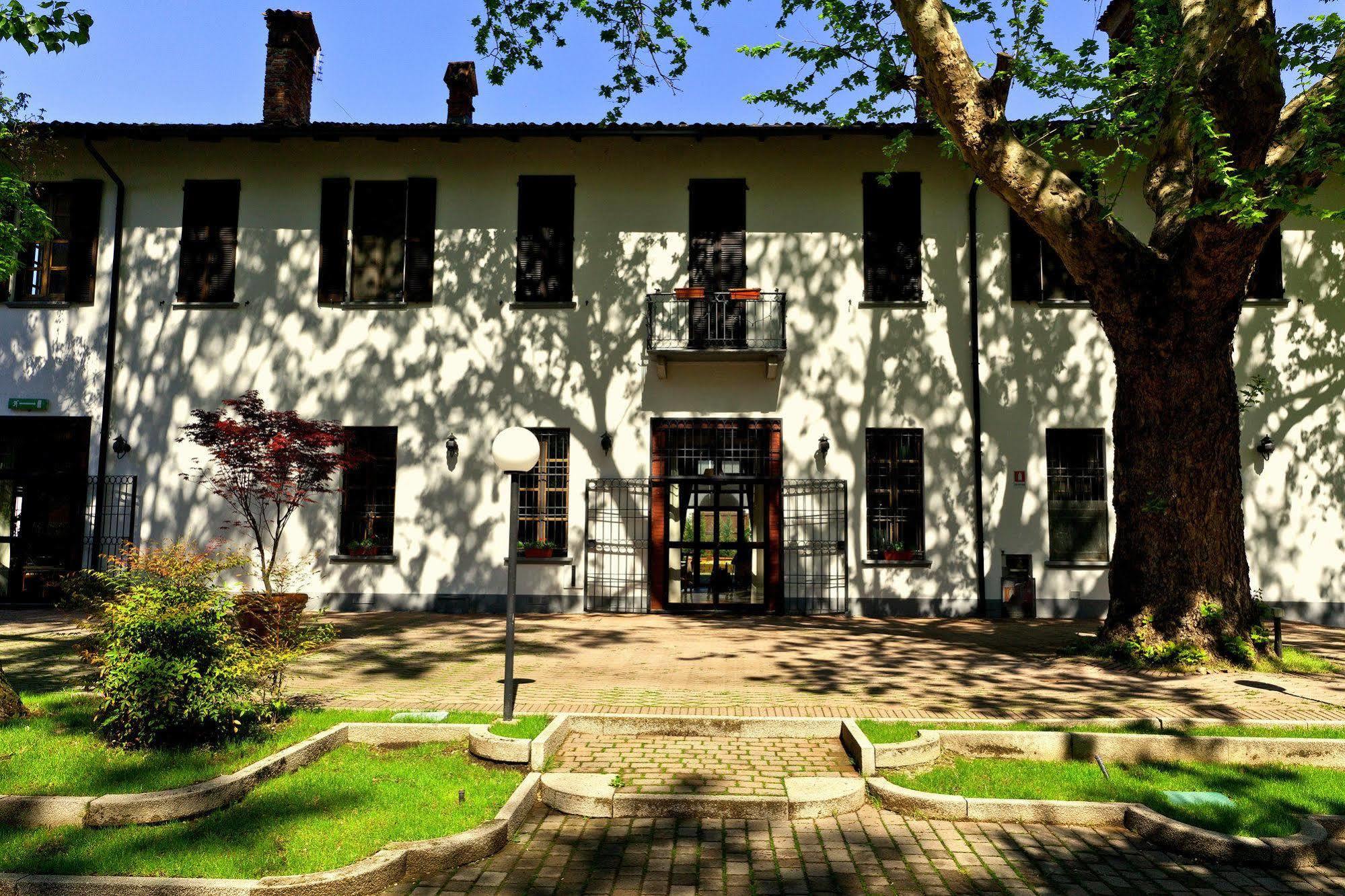 Excel Hotel Naviglio - Ca'Bianca Milan Exterior photo